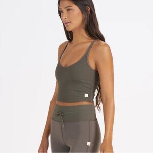 Vuori Ribbed Scoop Crop Tank — Olive Green